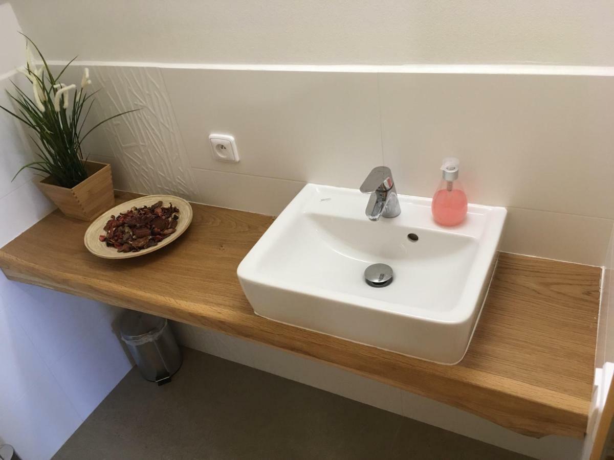 Horsky Apartman Vyhlidka Rejviz Zlate Hory Luaran gambar